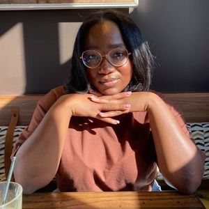 Meet your Posher, Maya